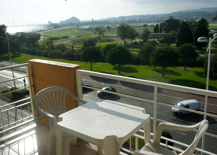 Residence Meublee Studiotel Cagnes-sur-Mer