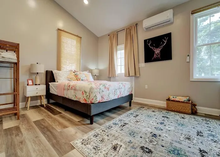 The Little Villa - 2Bed 1Bath Private Suite