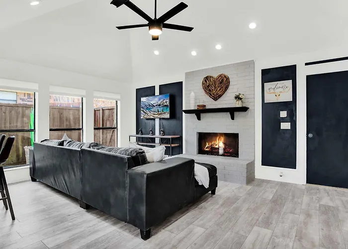 Cozy Parkside Home