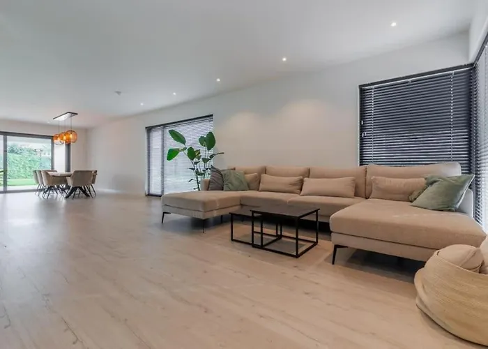 Moderne Ruime Luxe Villa In Uden, Nederland