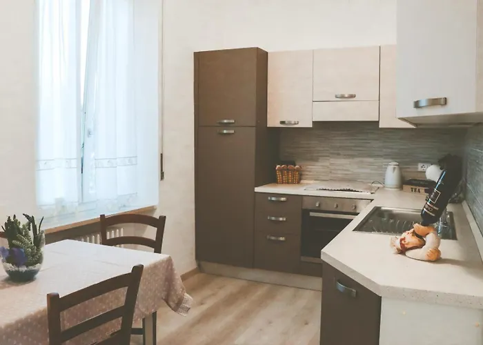 La Casa Di Piccoli' Di Gabriele Martelli E Catia Pacetti - Camera Ape
