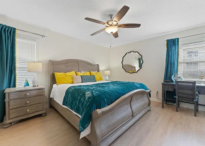 Villas On The Gulf L1- Ocean View Steps To Beach!