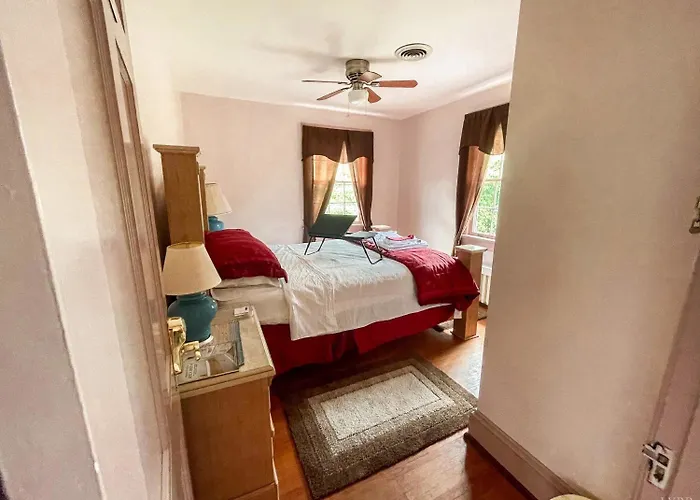 Home Sweet Home Suite: Liberty University Nearby