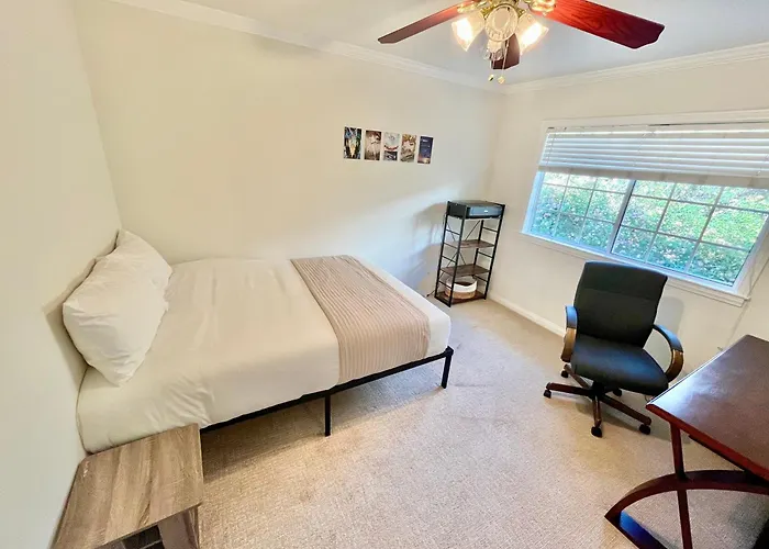Rose Garden Home, Entire 4Bdr 2Bth House With Offices, Thousand Oaks