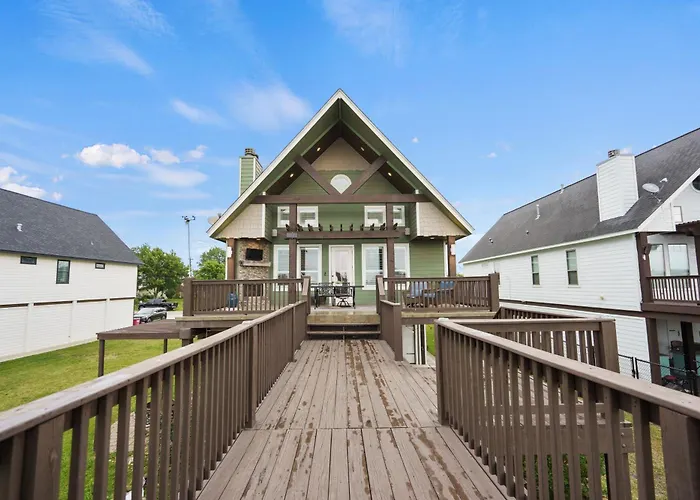 Luxury Waterfront Home Family And Pet Friendly Near Surfside Beach 11 Mins