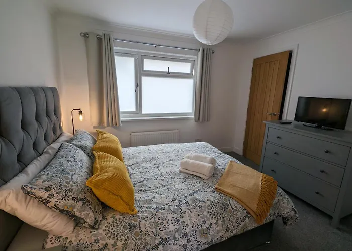 Chy Lowen Private Rooms With Kitchen, Dining Room And Garden Access Close To Eden Project & Beaches