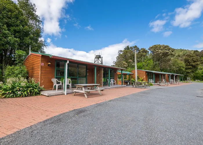 Blue Lake Top 10 Holiday Park