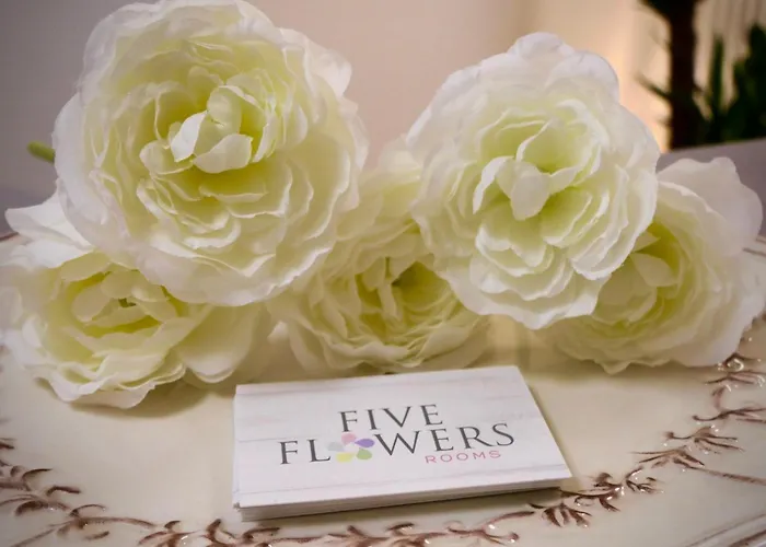Five Flowers Guest House