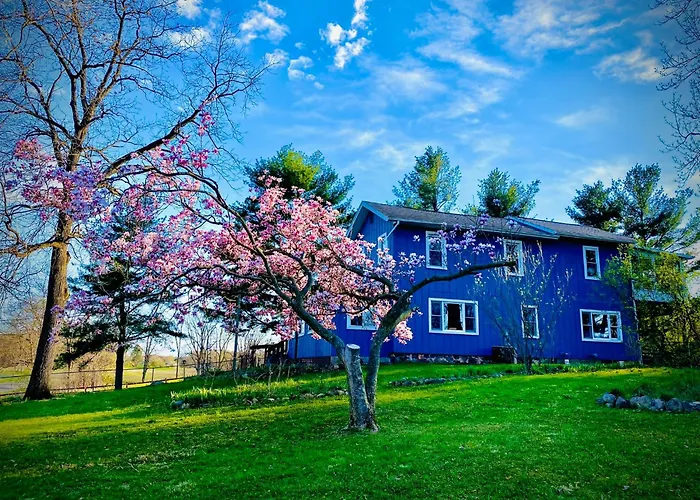 Inn Between The Lakes