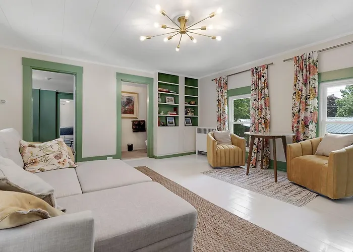Gage Farmhouse Limit 6 Apts