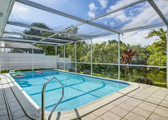 4Br Villa Private Pool Garden Views