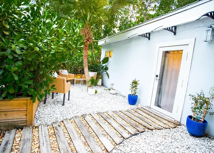 Cozy Tiny Home - Hidden Gem!