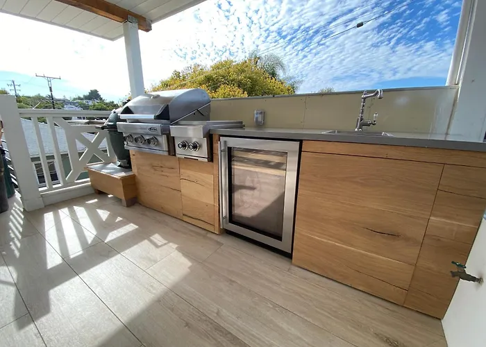 Modern Bright New Studio With Roof-Top Deck Walk To Santa Monica Beach, Freewifi, Parking