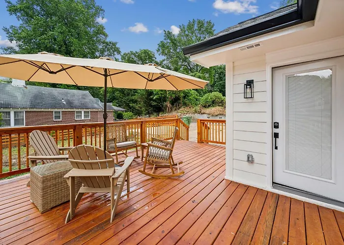 Centrally Located Home In Atlanta-10 Mins From Ga Aquarium, Mercedes Benz Stadium, & Much More