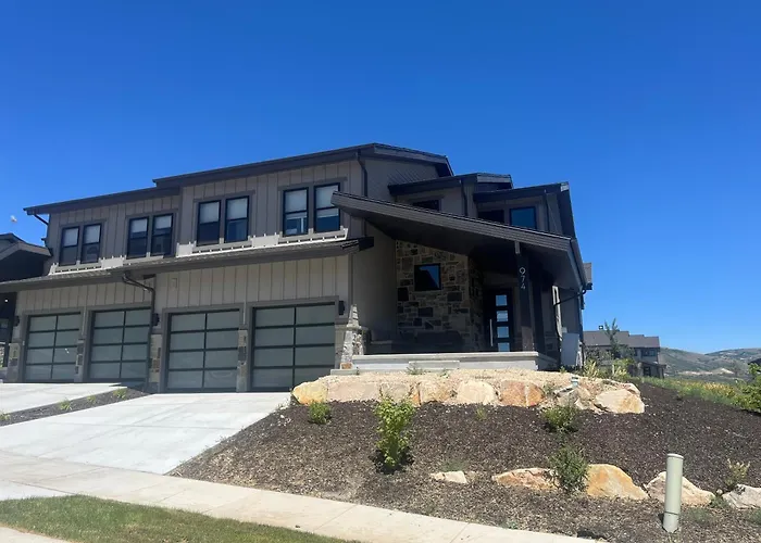 4 Bd Ski Villa With Hot Tub And Bunk Room By Lake!