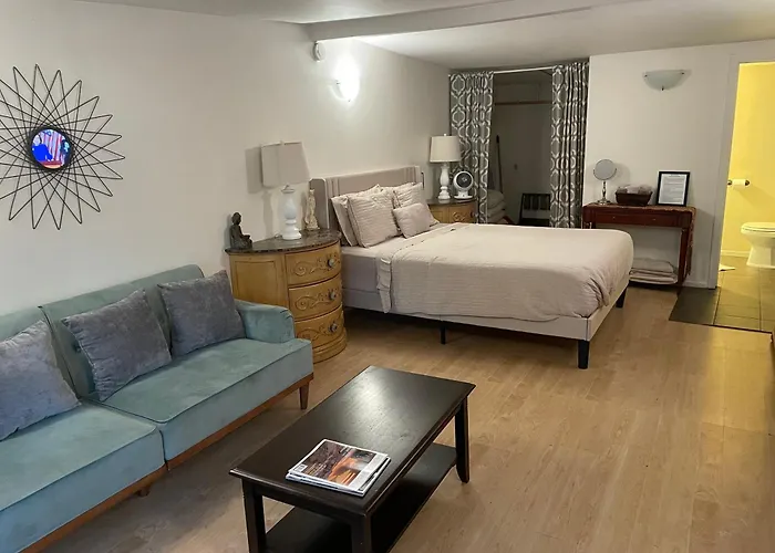 Guest House Near Universal Studios