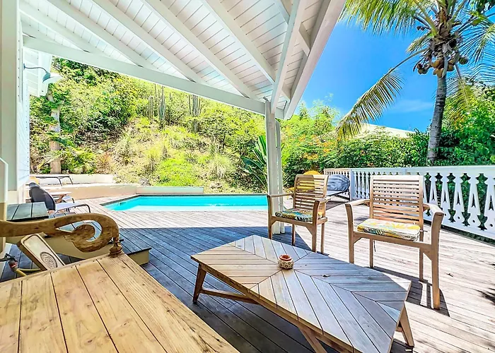 Villa Bulle Clothing Optional Around The Prival Pool