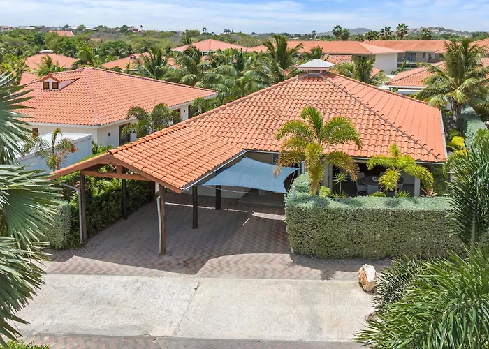 Exclusive Villa - Private Pool - Vredenberg Village