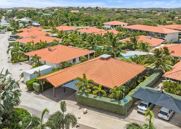 Exclusive Villa - Private Pool - Vredenberg Village