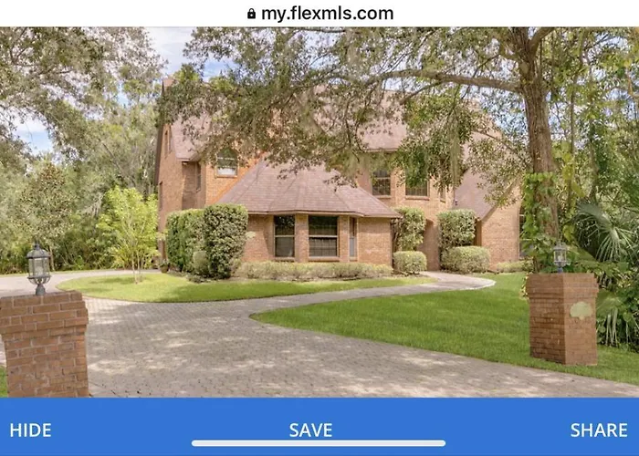 Awesome Shared Villa 20 Minutes From The Beach