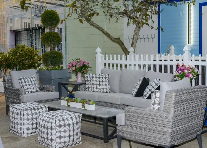 7 Bedroom - Sleeps 14! Next To Bourbon Street