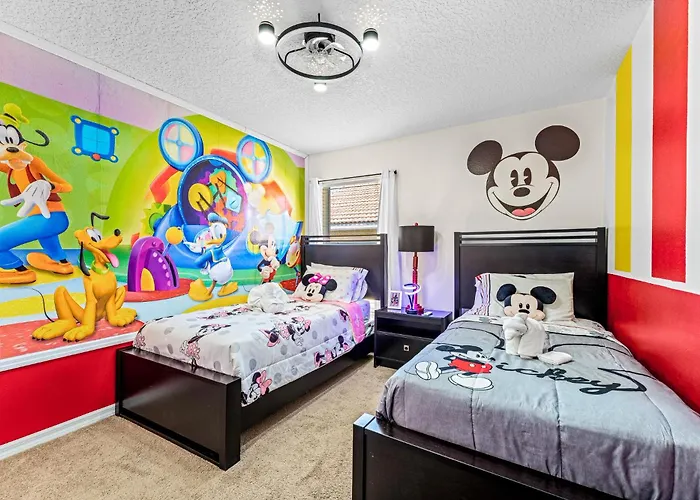 Disney Family Fun Resort, Pool And Game Room