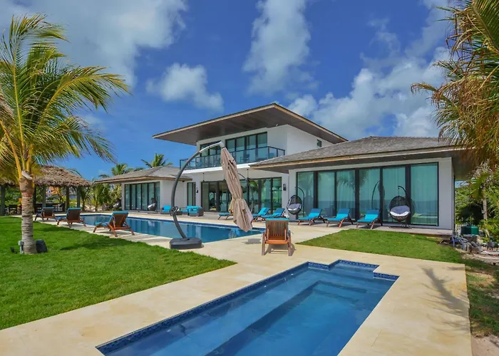 Luxurious Ocean Front Mansion In The Bahamas