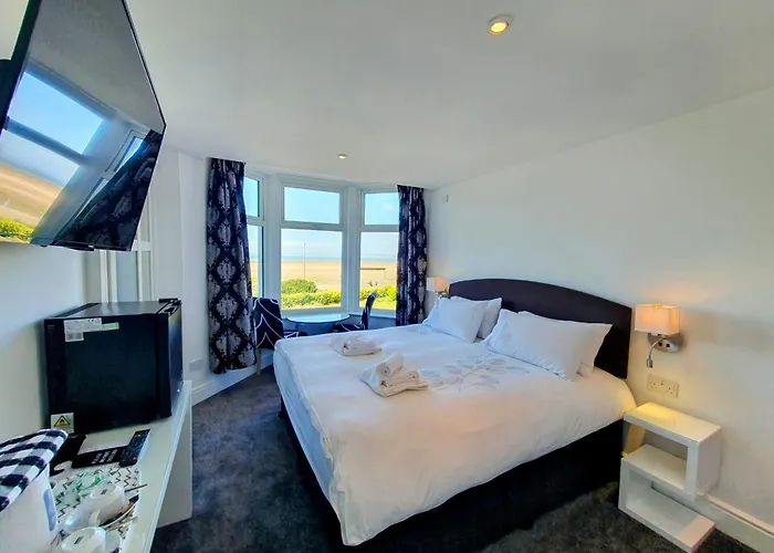 The Kerswell Hotel Sea Front