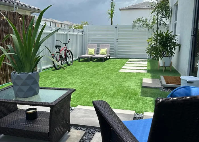 Tropical Studio
