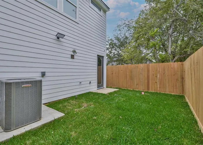 Houston Up Scale Abode
