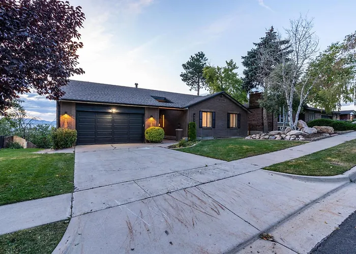 Millcreek Villa- Scenic Fun & Games Getaway! Home