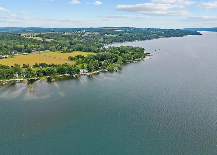 Beautiful Waterfront House In Owasco Lake