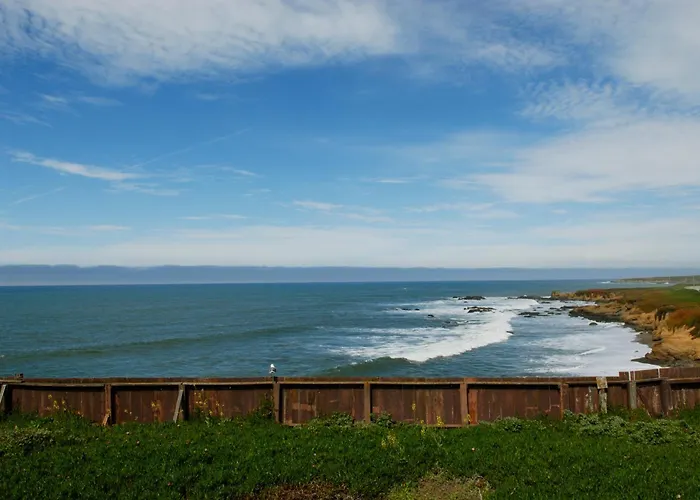 Hi Pigeon Point Lighthouse Hostel