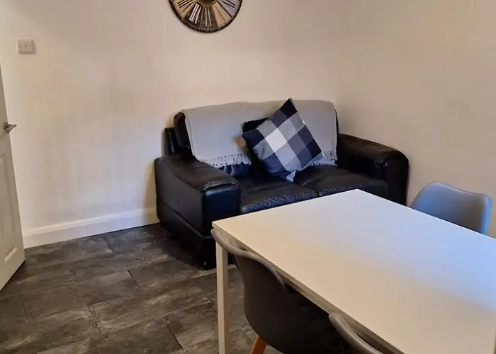 Private Room On Donegall Road In Central Belfast
