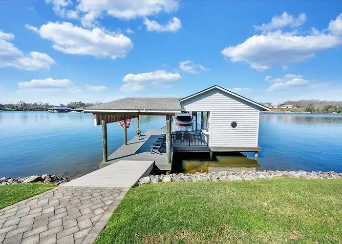 6 Bd Smith Mountain Lakefront Escape Sunset