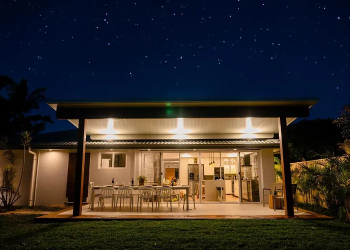 Holidayrento Capri Beach House Retreat Shoal Bay