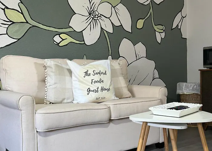 The Sanford Foodie Guest House