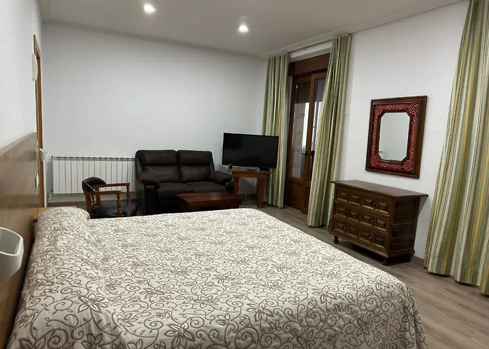 B&B: Hostal Aribel Longinos