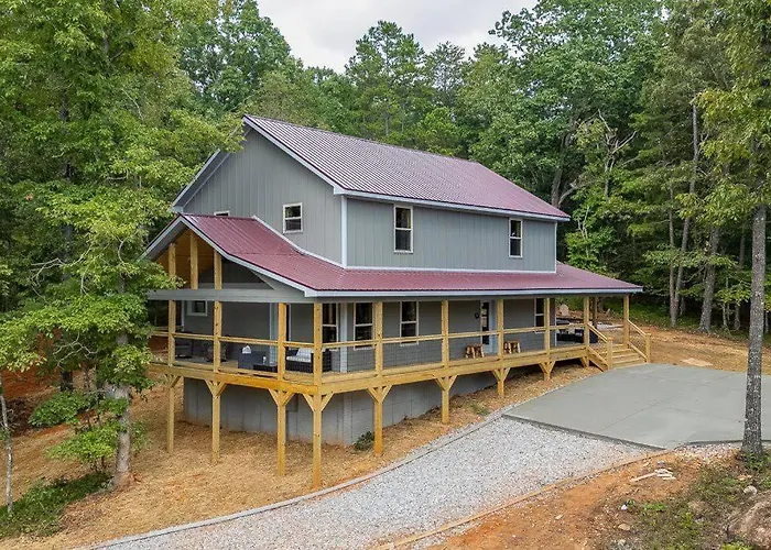 5 Bedroom Huge Luxury Cabin Perfect For Family Getaway