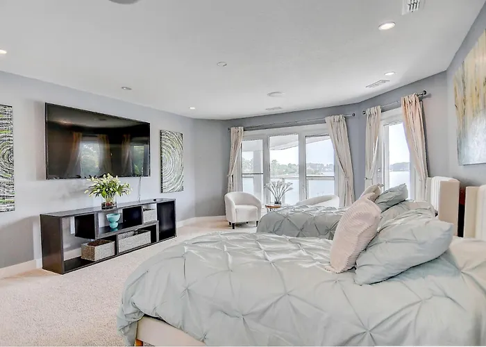 Oasis At Eden Way
