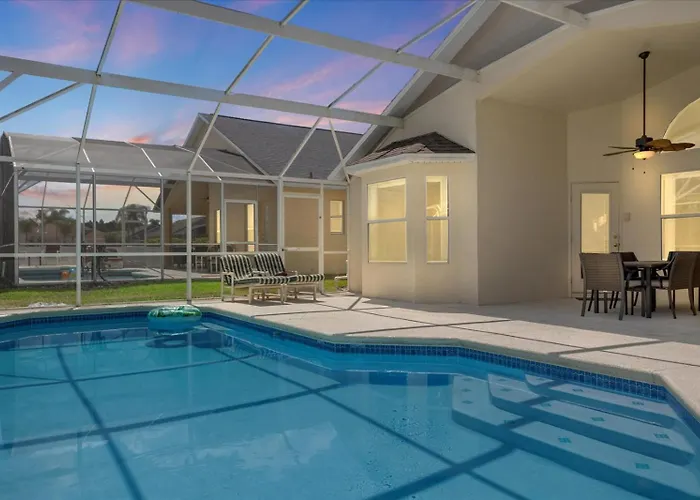 Amazing 4 Bedrooms 3 Bath With Private Pool, Near Disney And Universal!