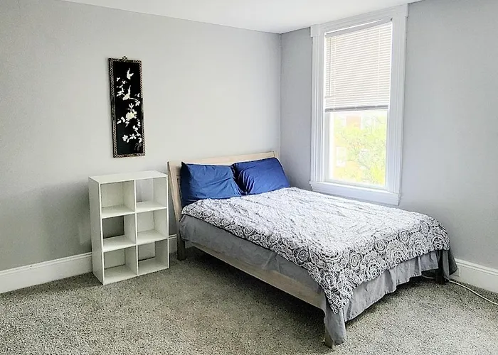 Budget Bed Room Near Downtown Inner Harbor W Free Parking