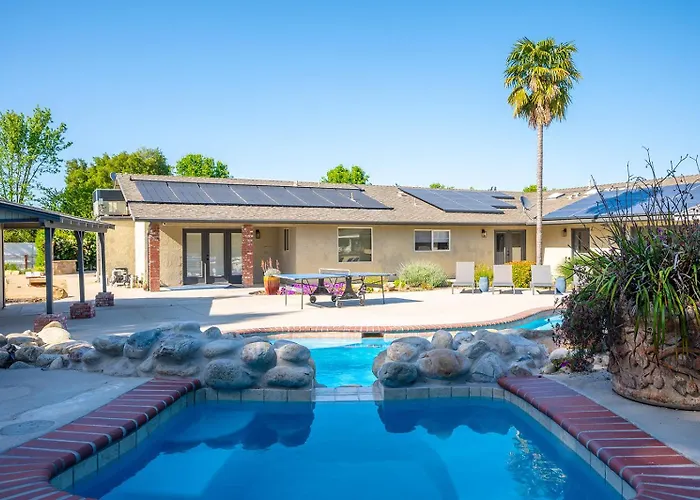 Casteel - 4,500 Sq-Ft Retreat With A Pool And Hot Tub In The Middle Of Wine Country!
