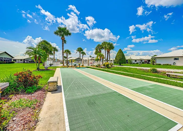 Sunny Canal-View Villa W/ Lanai In Sebring!