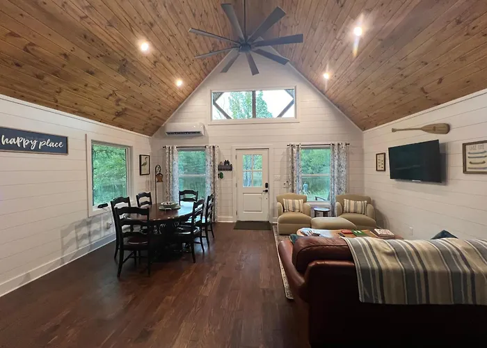 Luxury Cabin With Fishing Pond-Hot Springs