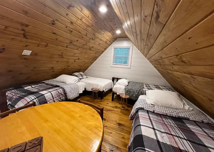 Luxury Cabin With Fishing Pond-Hot Springs