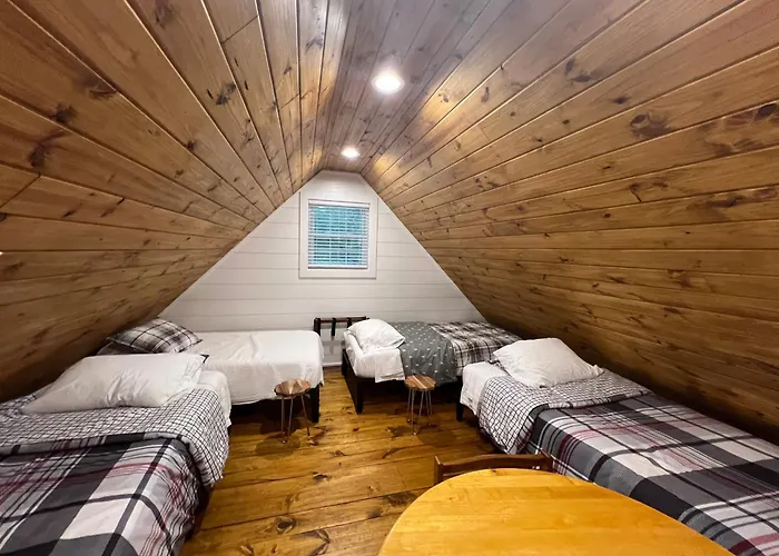 Luxury Cabin With Fishing Pond-Hot Springs