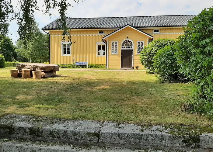 Maalaistalon Paeaerakennuksessa Asunto