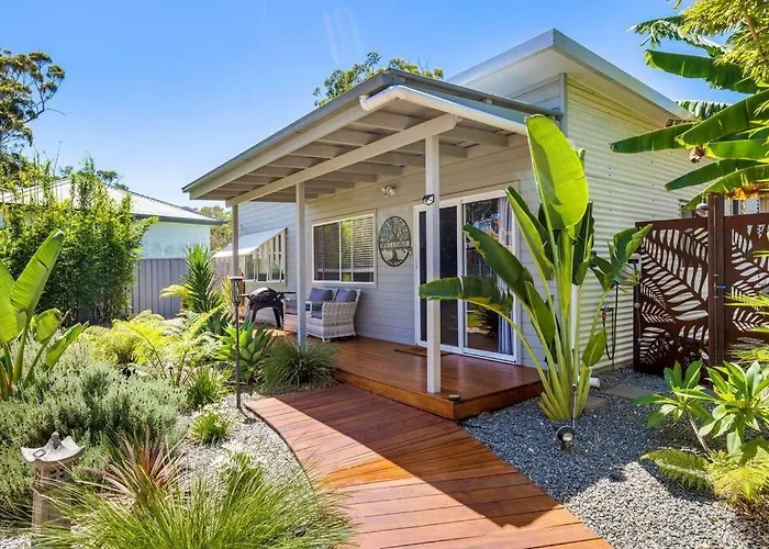 Shoaly House Cottage - A Charming Coastal Escape