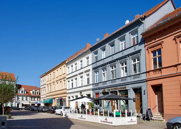 Das Bilderbuchcafe - Pension Markt 7